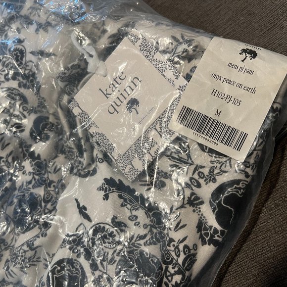 kate quinn Other - NWT Kate Quinn Men's PJ Pajama Pants Onyx Peace on Earth Christmas Size M